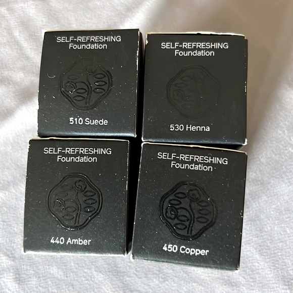 Shiseido SYNCHRO SKIN SELF-REFRESHING Foundation SPF 30 in 440, 450, 510, 530 - Picture 2 of 2